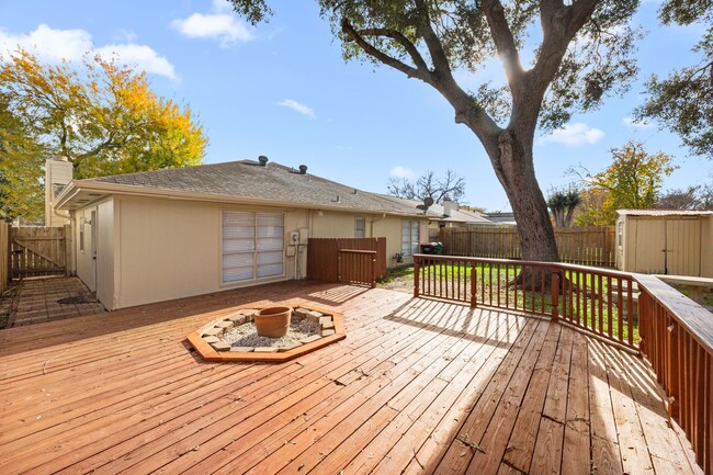 Building Photo - 1014 Three Forks Dr