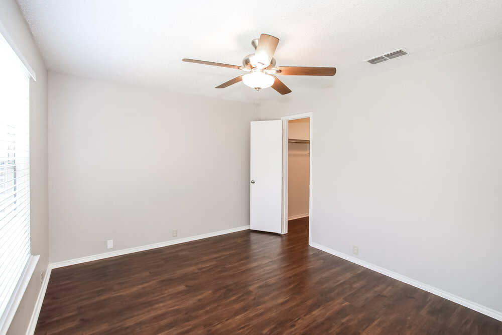 Building Photo - 1024 Beechwood Dr