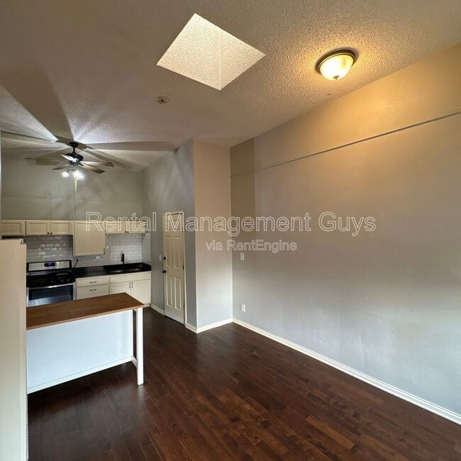 Building Photo - 1163 7th St W