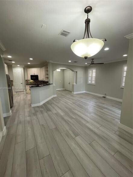 Building Photo - 2727 Center Ct Dr