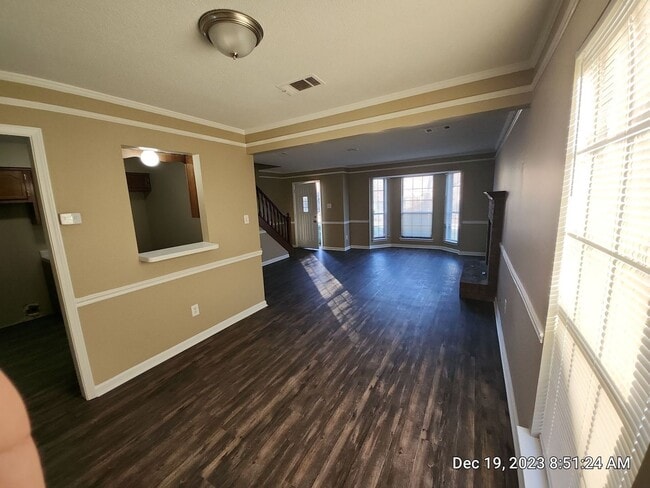 Building Photo - 5819 Grassy Valley Dr