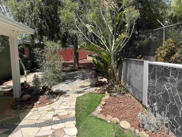 Building Photo - 8621 Willow Terrace