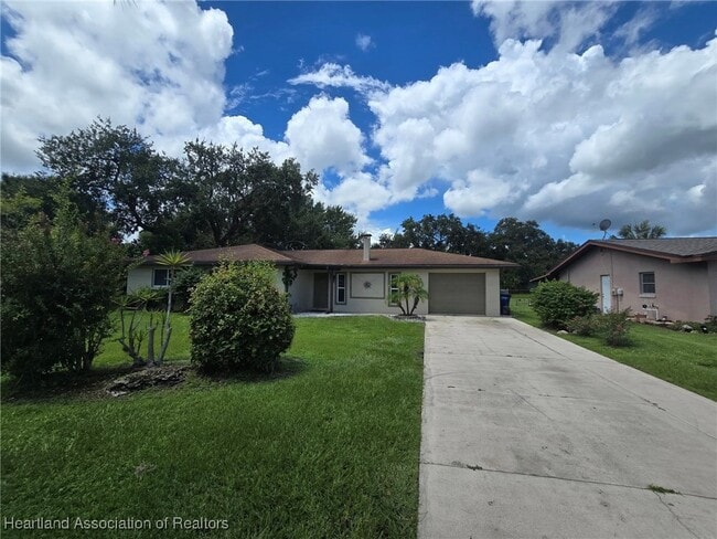 Primary Photo - 2717 Queenswood Dr
