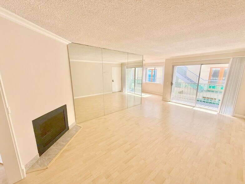 Building Photo - 1534 11th St