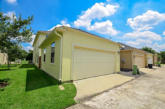 Building Photo - 14415 Mayport Ln