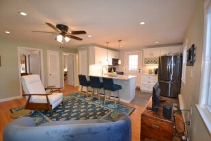 Building Photo - 18 Austin Ct