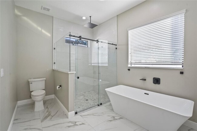 Building Photo - 3310 W Cherry St