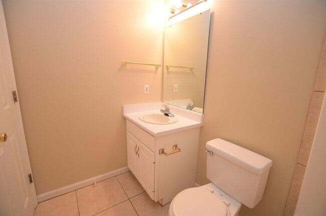 Building Photo - 6000 Susan Cir