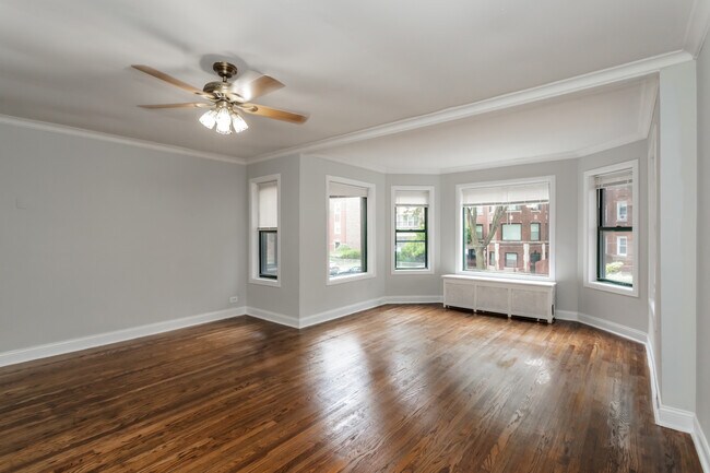 Building Photo - 6913 S Paxton Ave