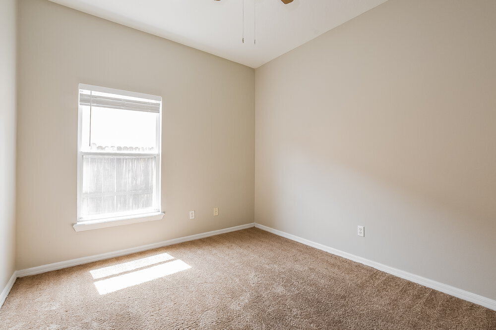 Building Photo - 10531 Leader Ln