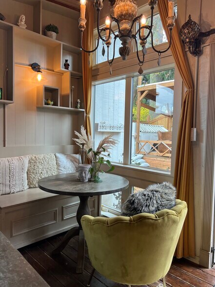 Building Photo - 6920 NE 27th Ave