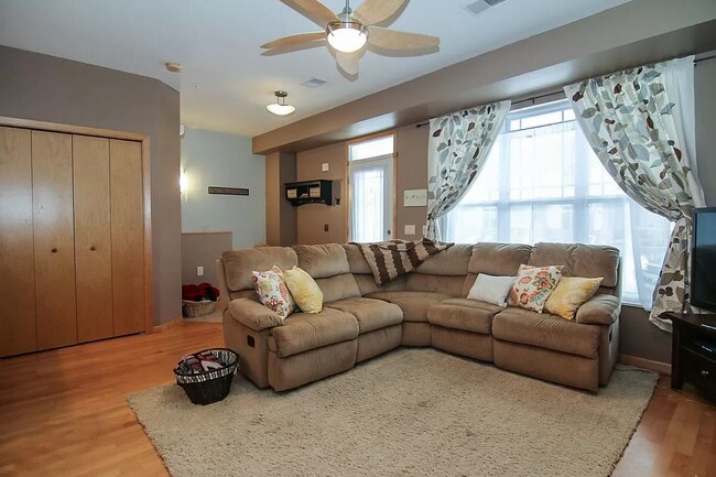 Building Photo - 8264 Starr Grass Dr