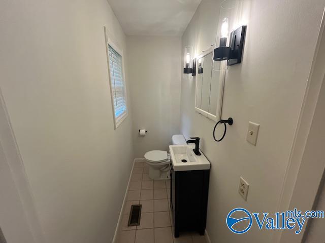 Building Photo - 909 Cooper Ln SW