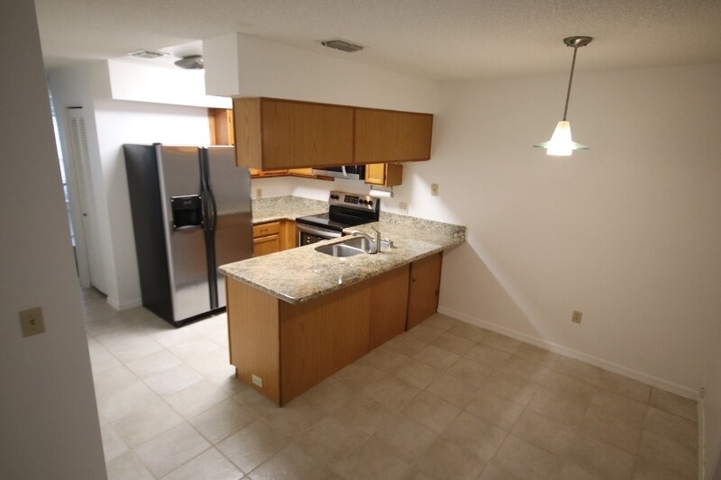 Building Photo - 11355 Stratton Park Dr