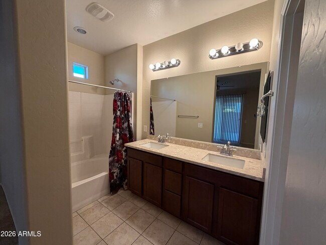 Building Photo - 10320 W Yuma St