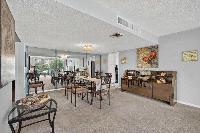 Building Photo - 4200 N Ocean Dr