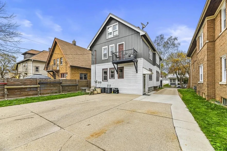 Building Photo - 2029 N 58th St