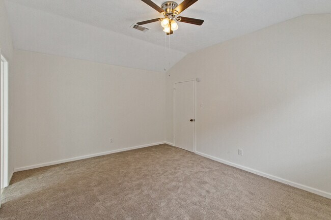 Building Photo - 7019 Yardley Dr
