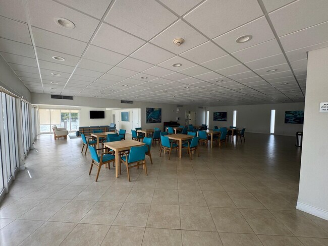 Building Photo - 1160 N Federal Hwy