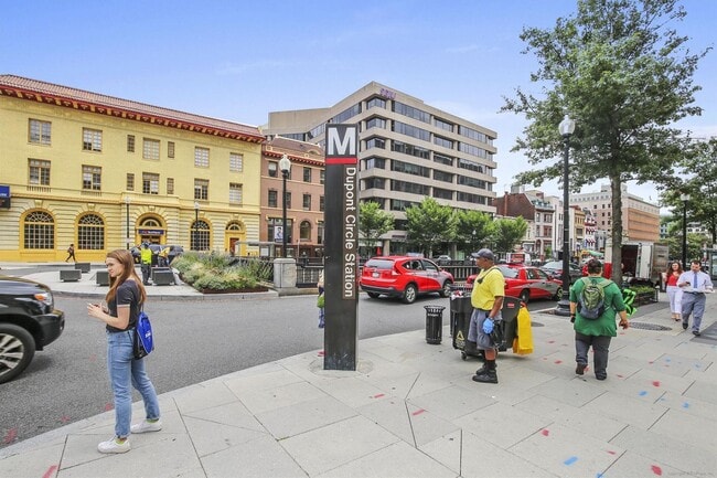 Building Photo - DC Studio in "Old City"  - Furnished!! Murphy bed & small sofa.