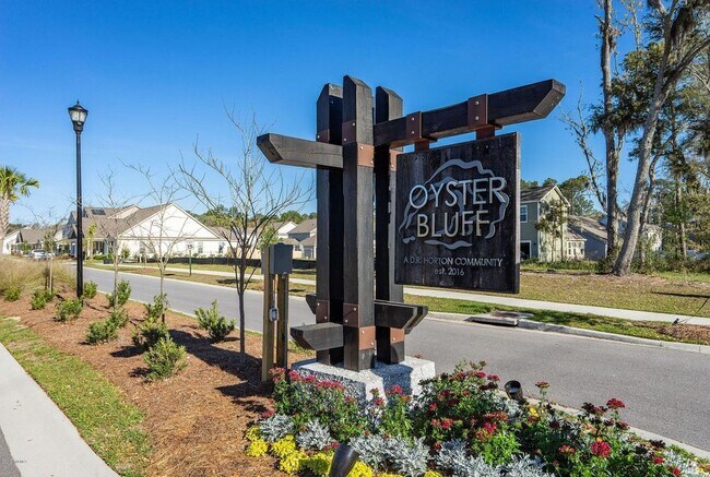 Building Photo - 3740 Sage Dr