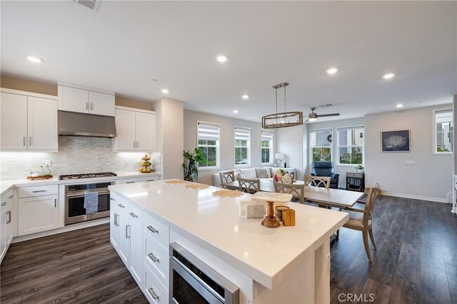 Building Photo - 6 Pony Ct