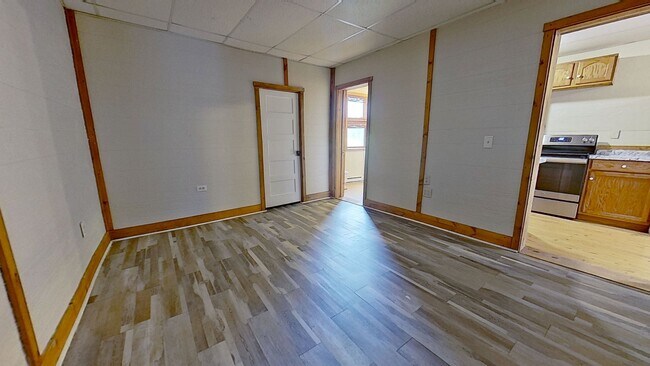 Building Photo - Cody Studio Apartment