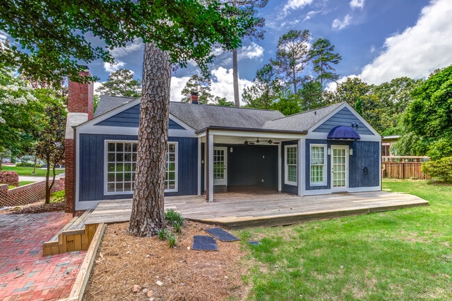 Building Photo - 1216 Duplin Rd