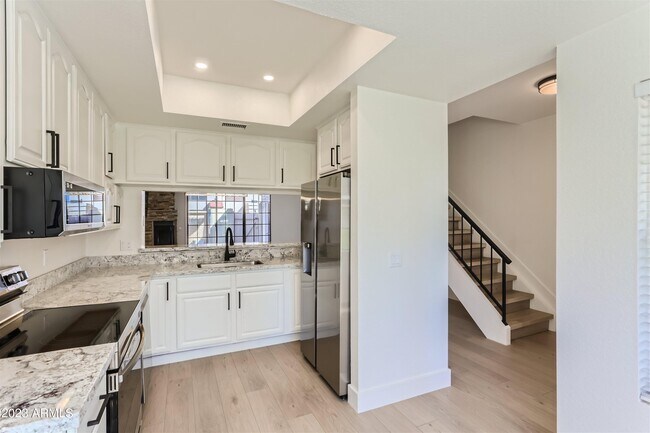 Building Photo - 3930 W Monterey St