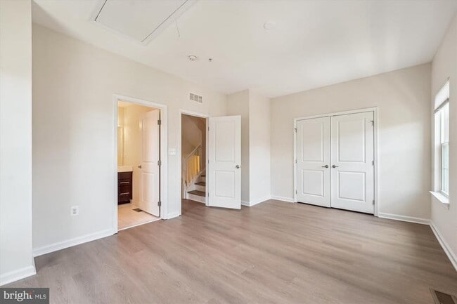 Building Photo - 5313 Smith's Cv Ln