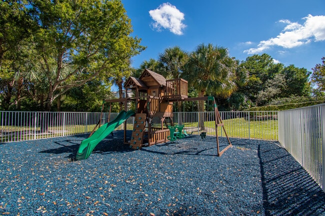 Building Photo - 16081 Sierra Palms Dr