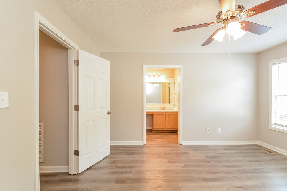 Building Photo - 1256 Grovewood Dr