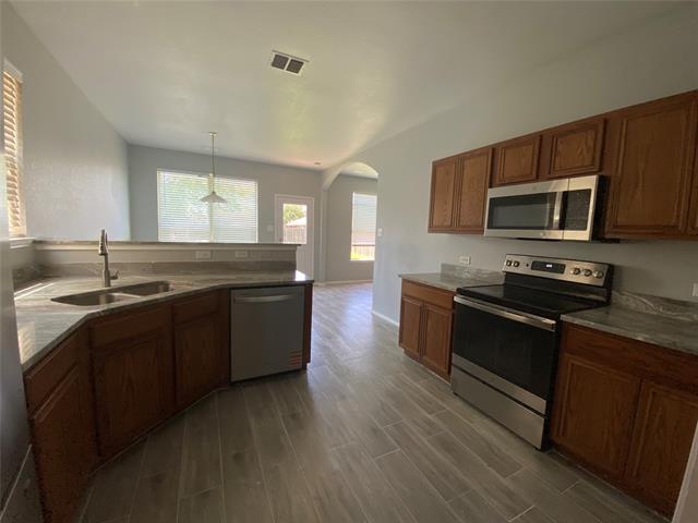 Building Photo - 11509 Petunia Dr