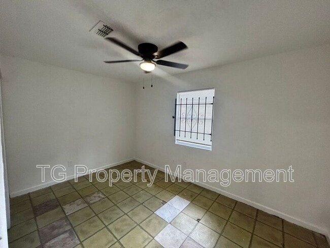 Building Photo - 4182 Lorenzo Ct