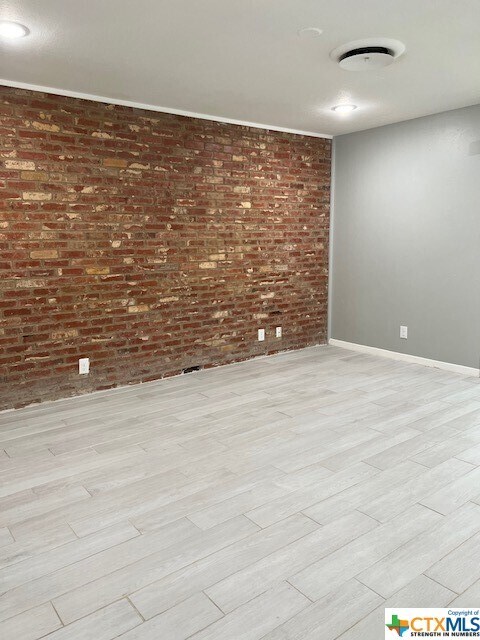 Building Photo - 1701 Chippendale Dr