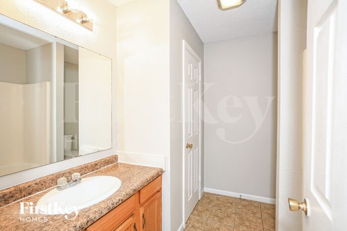 Building Photo - 10746 Sterling Apple Dr