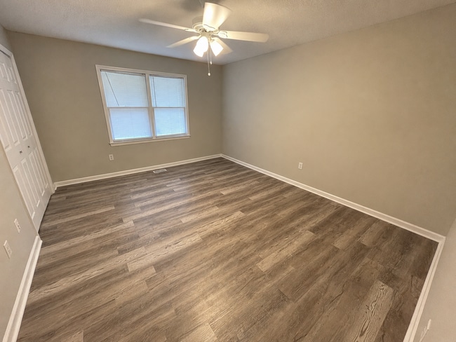 Building Photo - NOW LEASING FOR AUGUST OR JULY 2026! 1/2 DEPOSIT SPECIAL