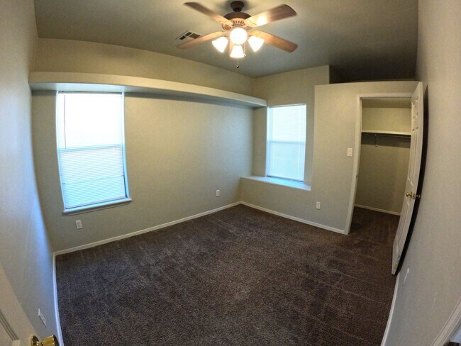 Building Photo - 2210 Dakota Dr