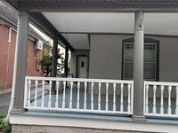 Building Photo - 1st floor apartment in downtown Milton