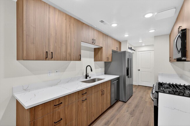 Building Photo - JR119L