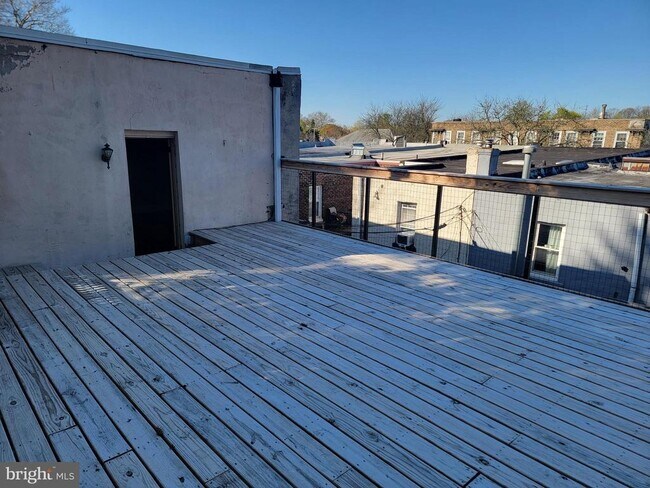 Building Photo - 301 Haverford Ave