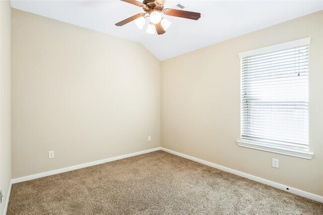 Building Photo - 21827 Mount Hunt Dr