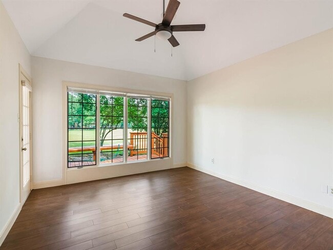 Building Photo - 33 Sweetleaf Ct