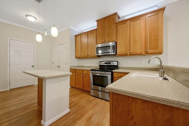 Building Photo - Beautiful 3 BR/2.5 Bath Home in Lyons Farm Community Durham!