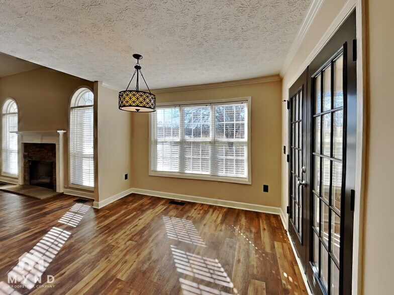 Building Photo - 328 John Gordon Pl