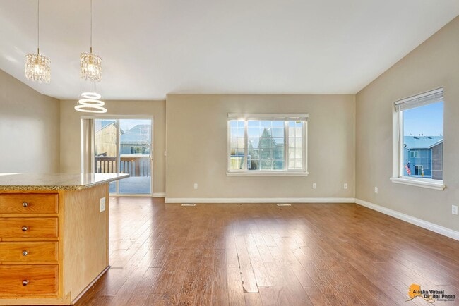 Building Photo - Campbell Four Bedroom Home with Garage