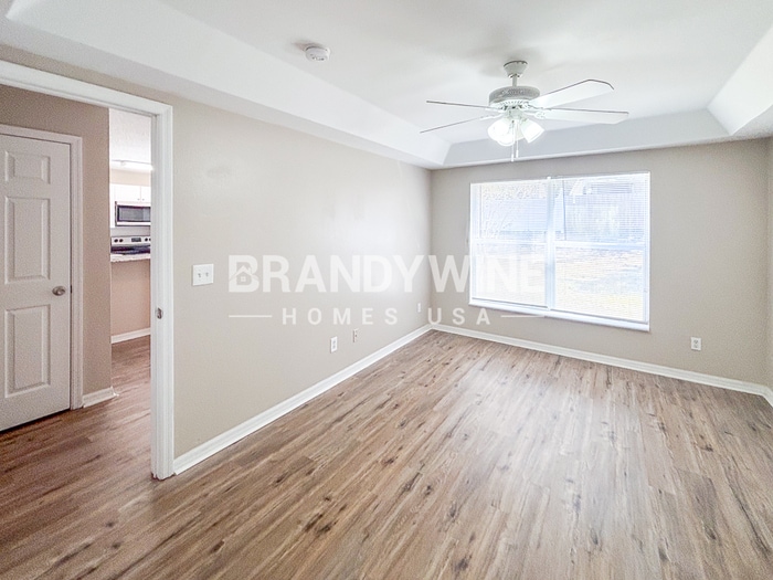 Building Photo - 323 Summer Sails Dr