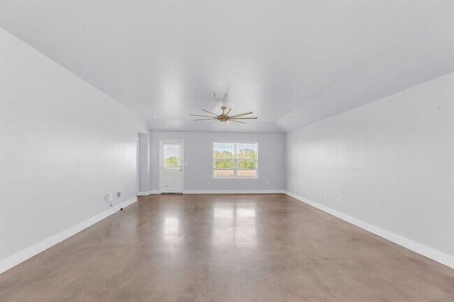 Building Photo - 18125 Ryegate Dr