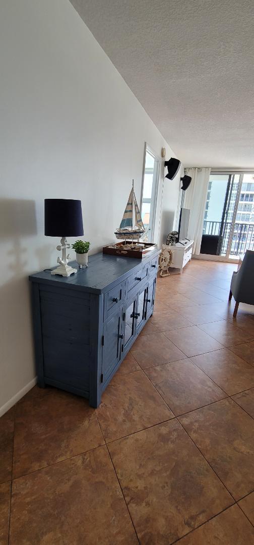 Building Photo - 531 N Ocean Blvd