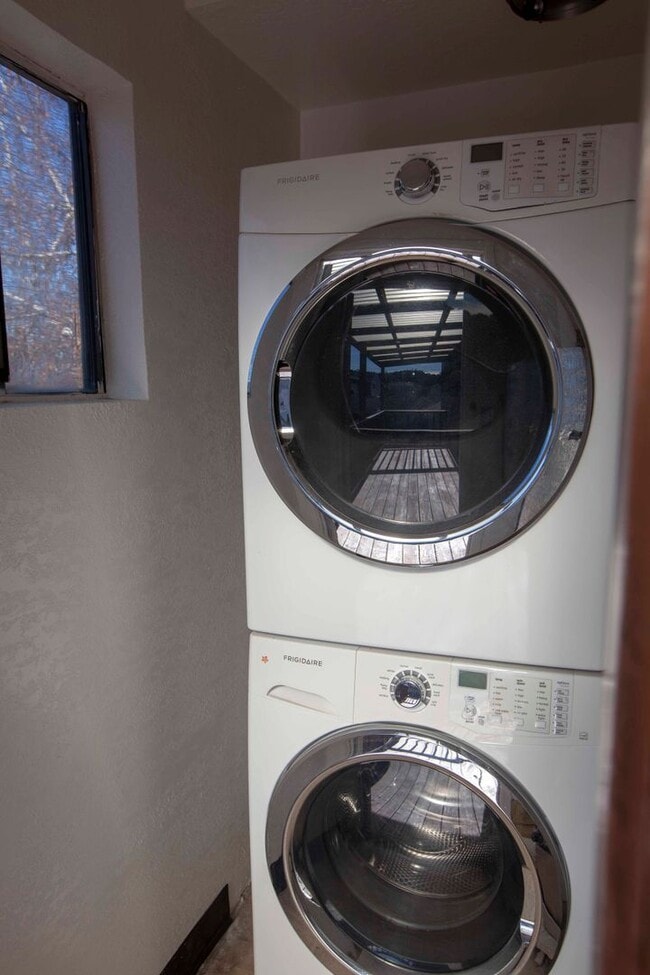 Building Photo - 3816BeresfordSt